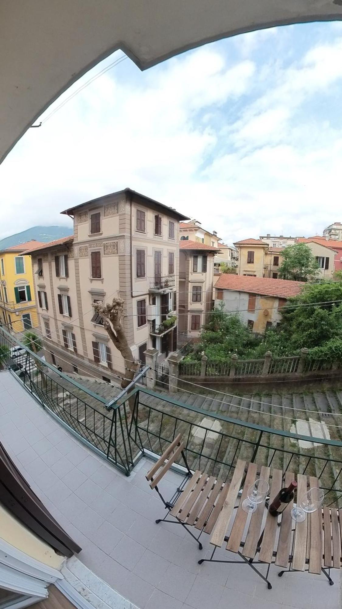 Miglio Blu Apartment ลาสเปเซีย ภายนอก รูปภาพ